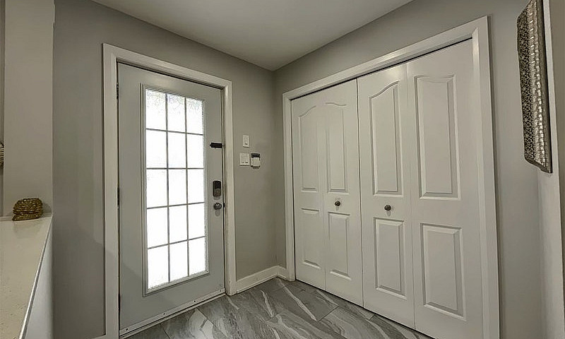 $625,000 - Semi-Deta...