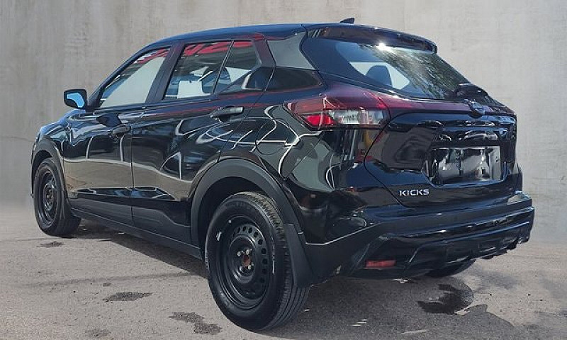 2025 Nissan Kicks Pl...