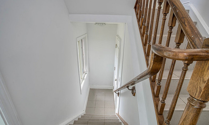 2-Bdrm Apt Near Egli...