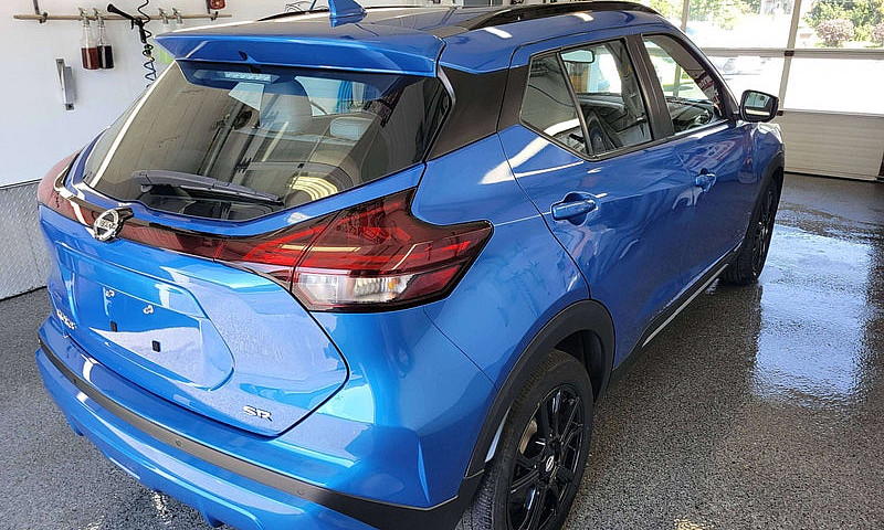 2021 Nissan Kicks Sr...