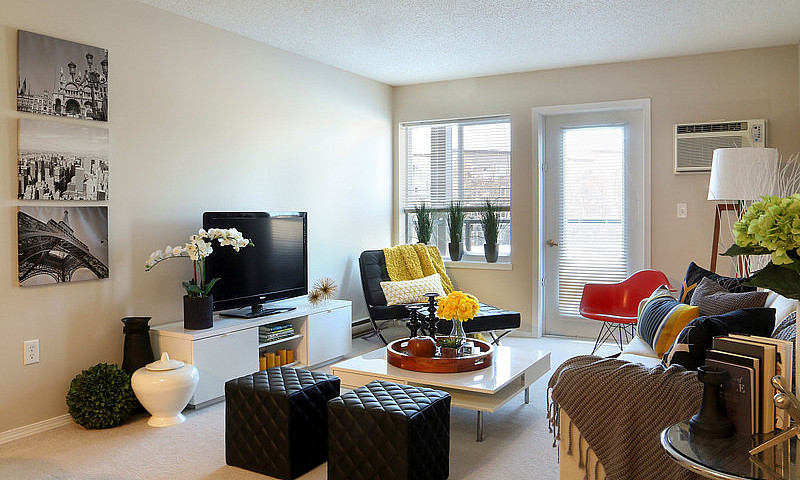 Kenwood Court - Spac...