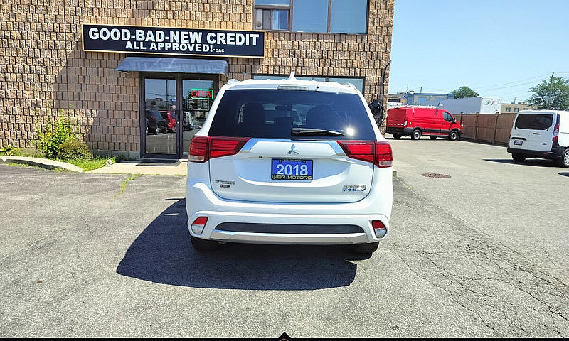 2018 Mitsubishi Outl...