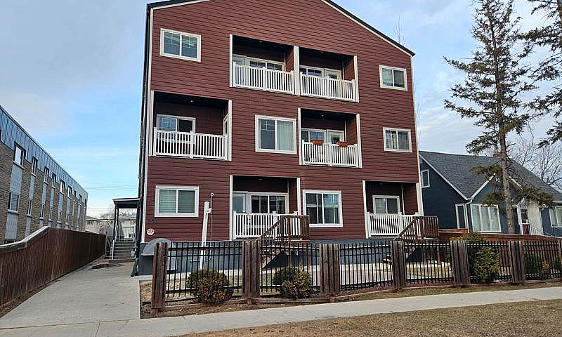 2 Beds, 2 Baths Cond...