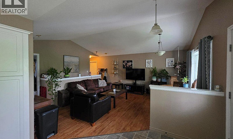 303 1St Avenue Nw Na...