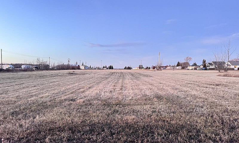 4716 53 Street Clyde...