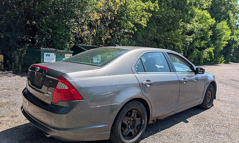 2010 Ford Fusion 4Dr...