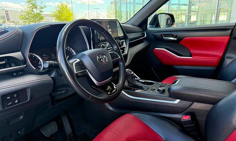 2023 Toyota Highland...