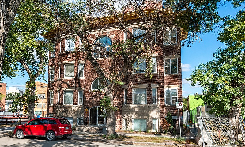 177 Colony St- 1 Bed...