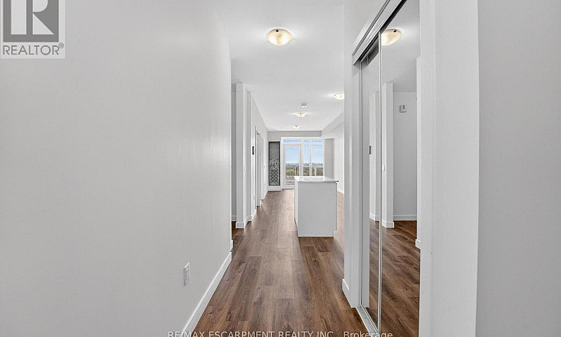 822 - 461 Green Road...