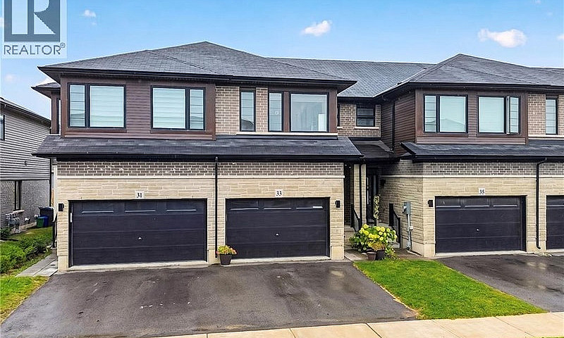 33 Bellhouse Avenue ...