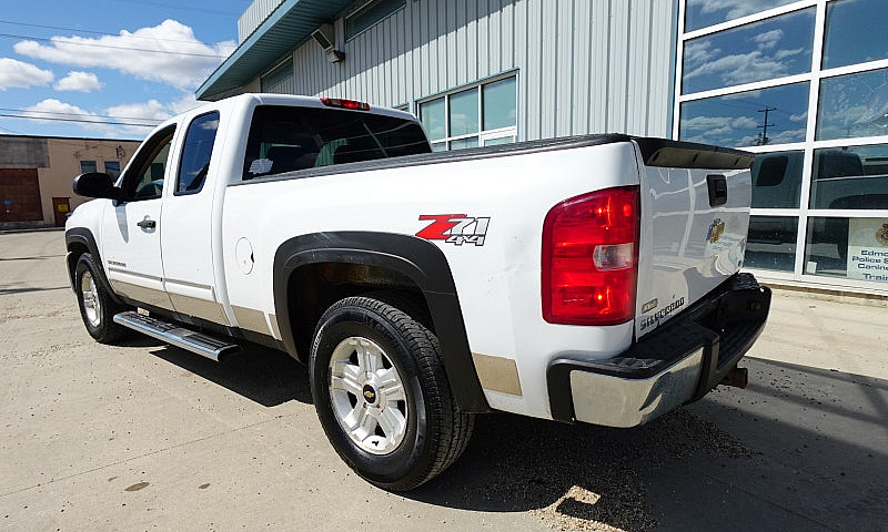 2011 Chevrolet Silve...