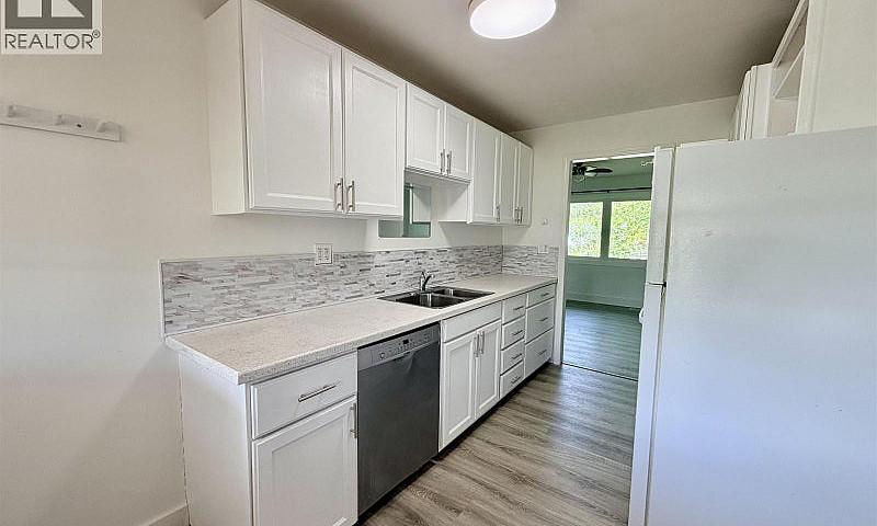 18 Gander Crescent K...