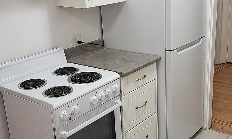 Renovated 1 Bedroom ...