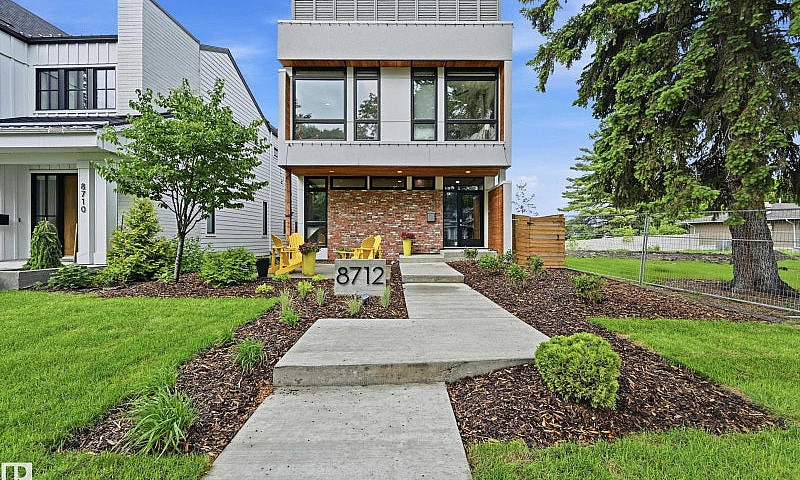 8712 120 St Nw Edmon...