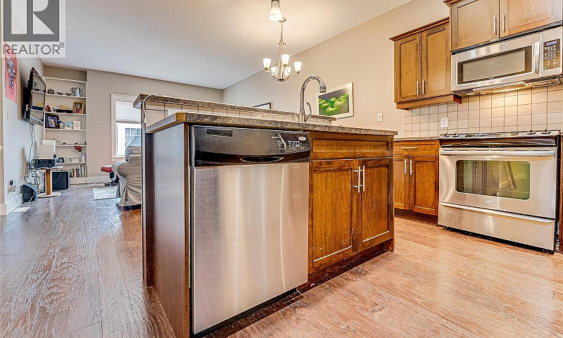 3606 25 Avenue Unit#...