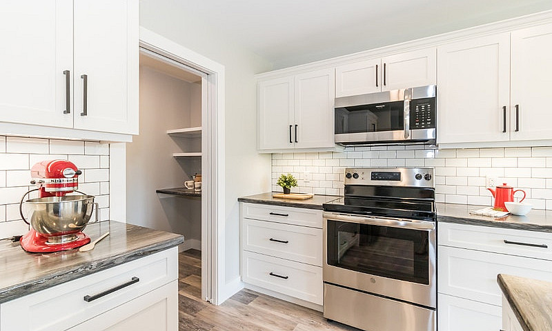2 Bed/2 Bath Bungalo...