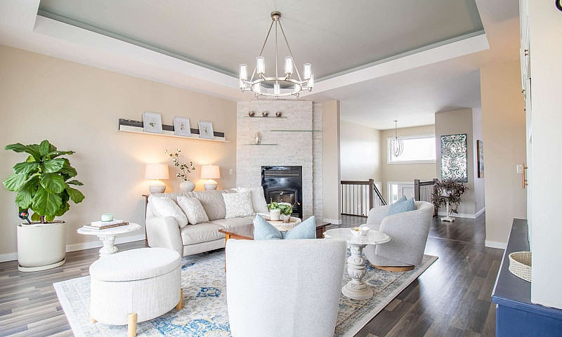 Stunning, 6 Bdrm, 3....