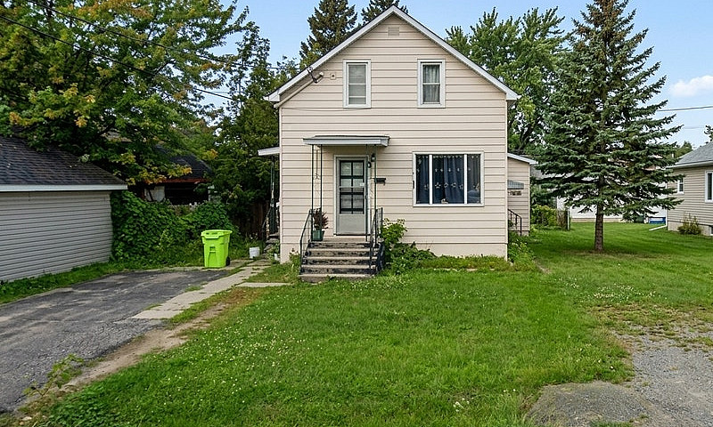 2 Bed / 1 Bath Home ...