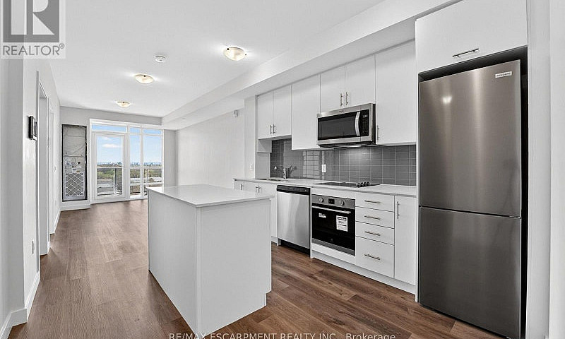 822 - 461 Green Road...