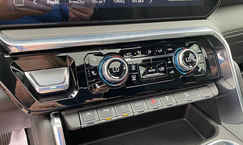 2025 Gmc Sierra 1500...