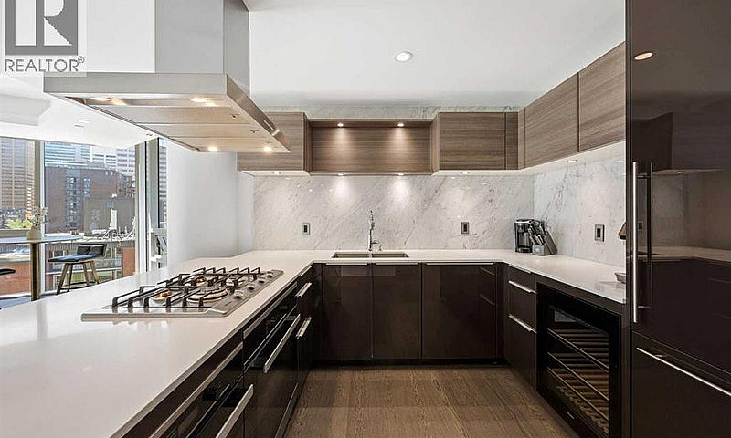 701, 738 1 Avenue Sw...