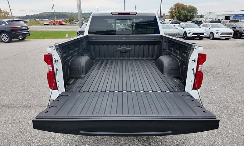 2025 Chevrolet Silve...