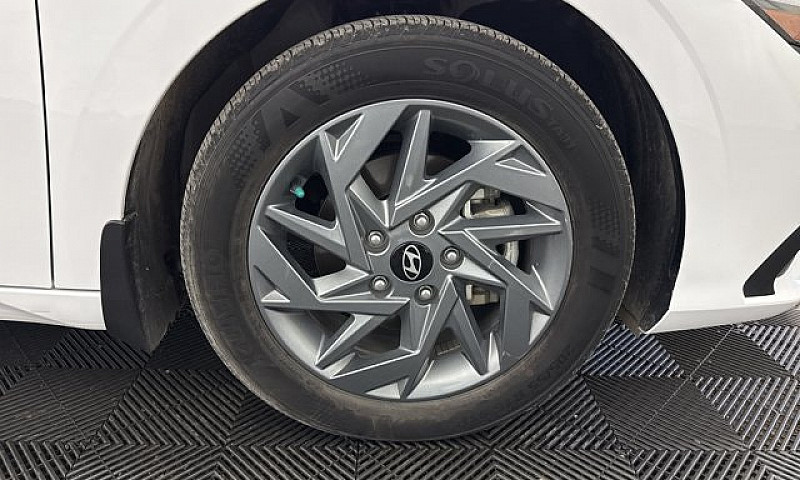 2025 Hyundai Elantra...