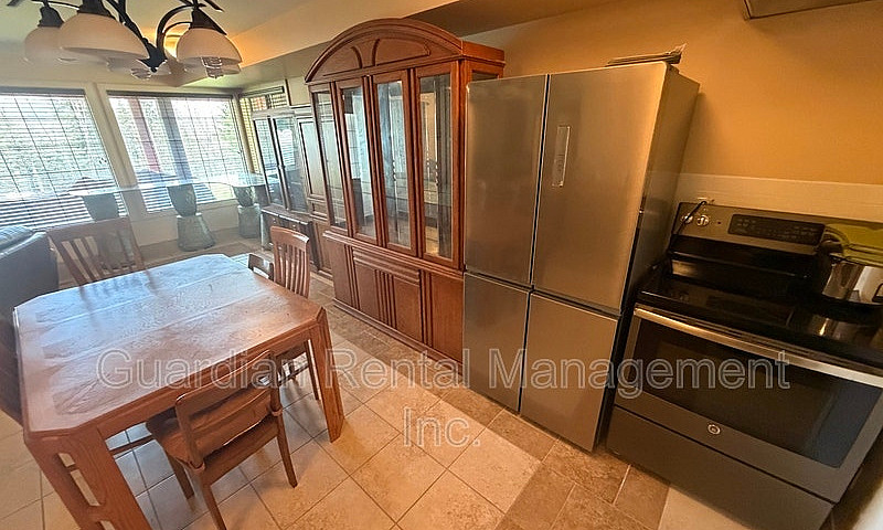 Spacious Walkout On ...