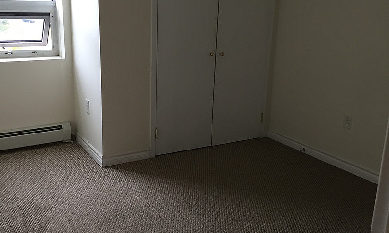 Large 2 Bedroom - Ju...