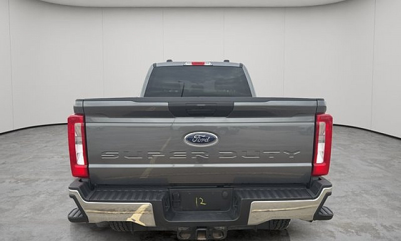 2025 Ford Super Duty...
