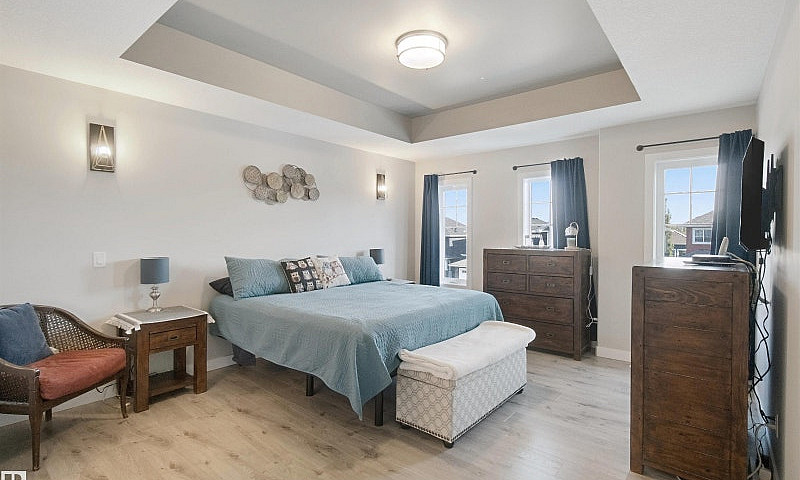 3 Bed + Den Starling...