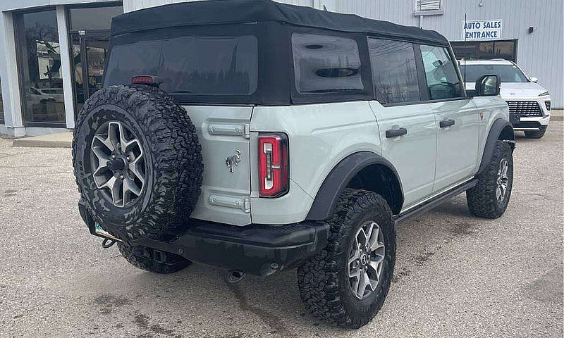 2021 Ford Bronco Bad...