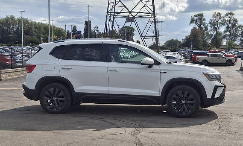 2024 Volkswagen Taos...