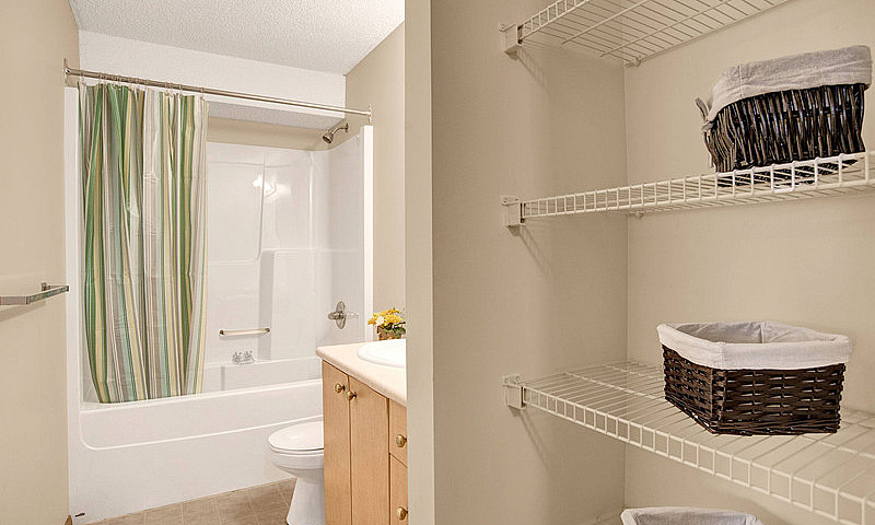 2 Bed X 1 Bath Apart...