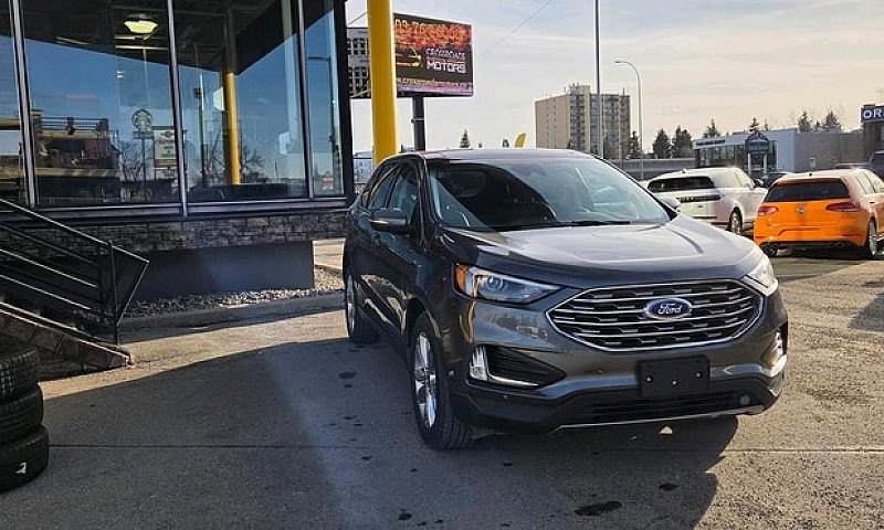 2023 Ford Edge Titan...