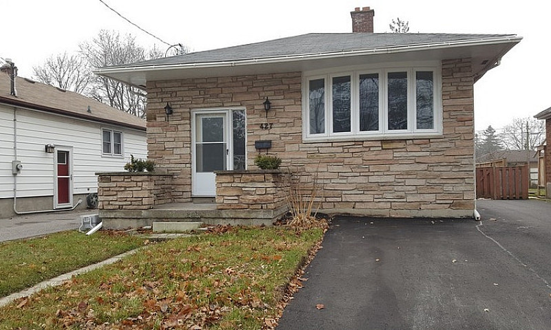 2 Bedroom Upper Leve...