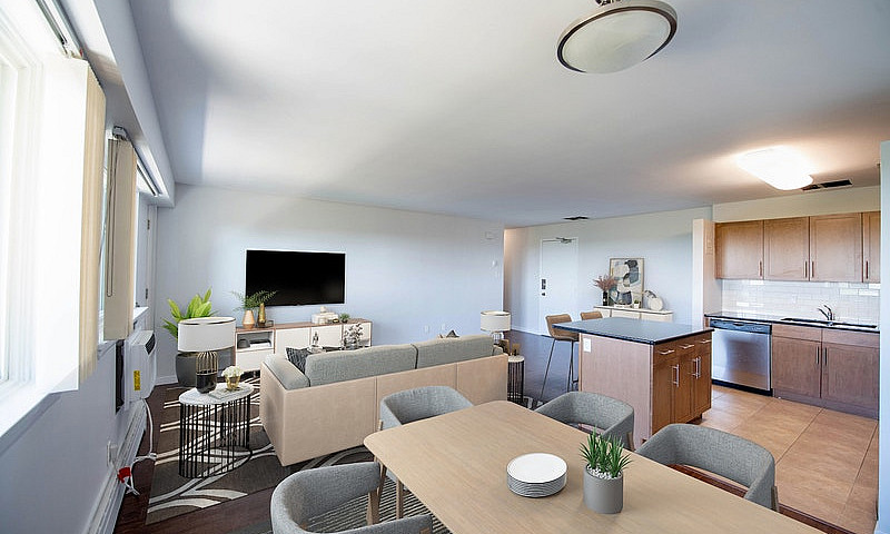 River Crescent Garde...
