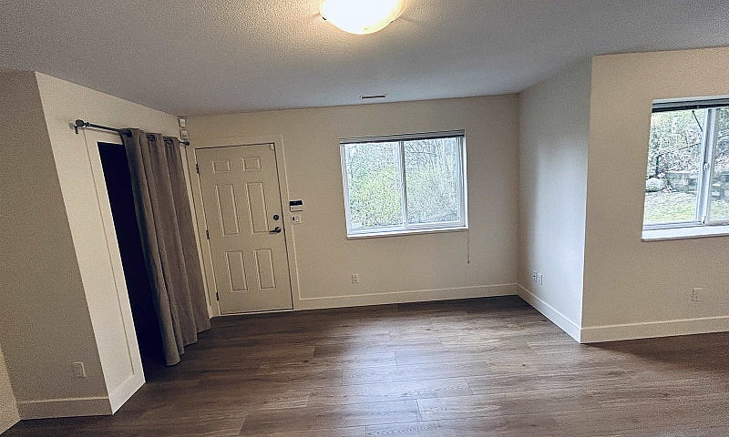 Bsmt Suite-3897 154 ...