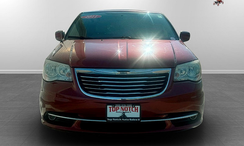 2011 Chrysler Town &...