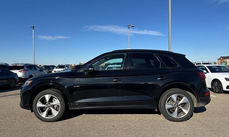 2023 Audi Q5 Komfort...