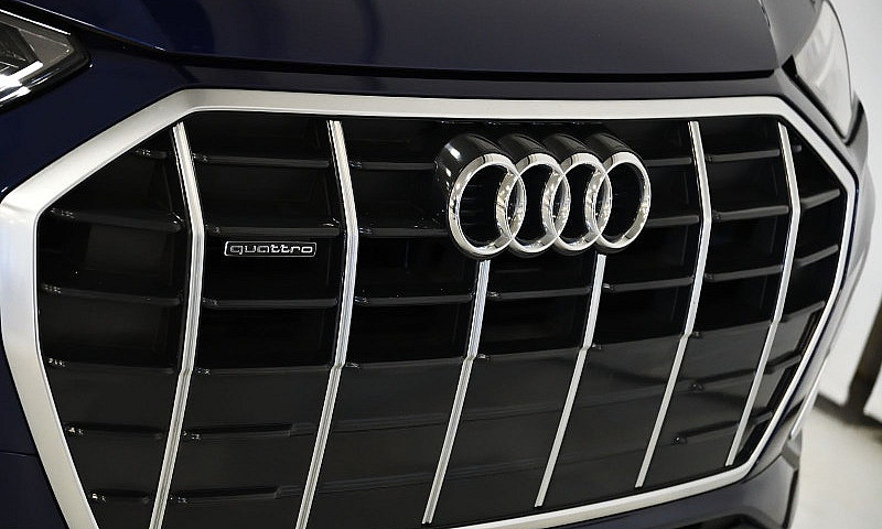 2022 Audi Q5 Komfort...