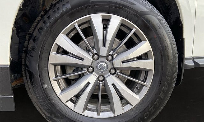 2020 Nissan Pathfind...