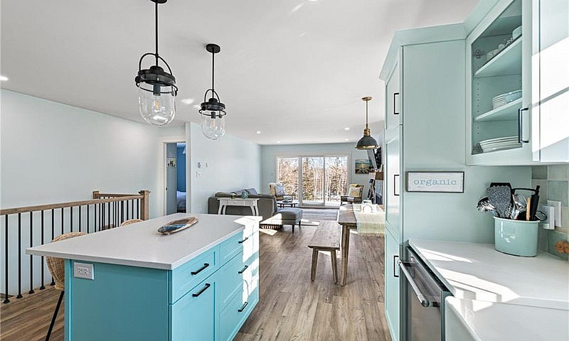 27 Sedona Cres. Moun...