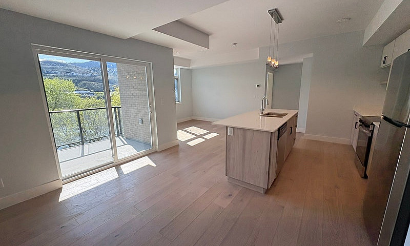 2 Bedroom, 2 Bathroo...