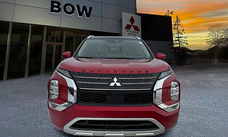 2023 Mitsubishi Outl...