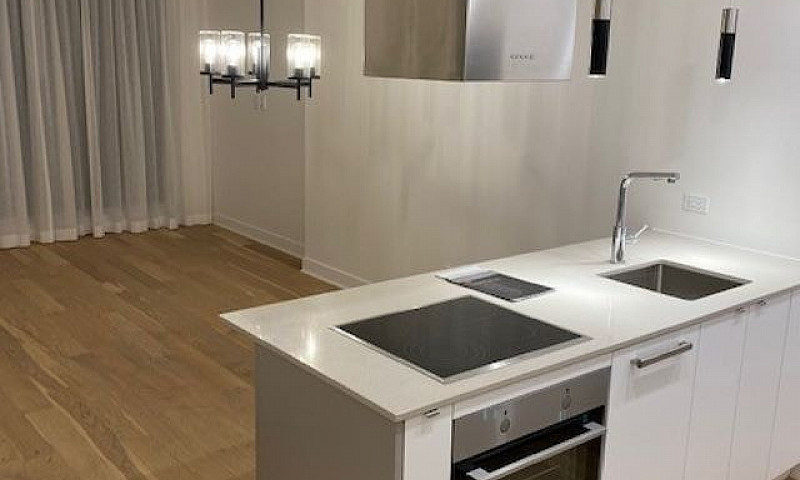 Condo De Luxe: 4 ½ A...
