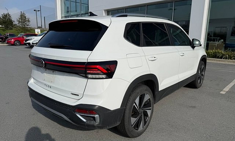 2025 Volkswagen Taos...