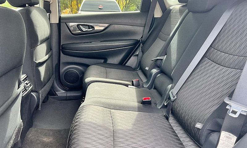 2018 Nissan Rogue Aw...