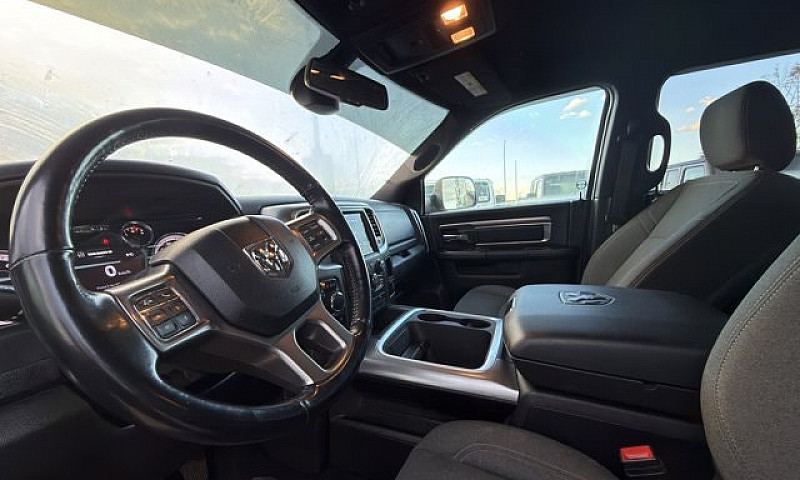 2021 Ram 1500 Classi...
