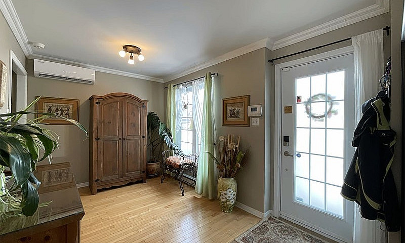 $425,000 - Townhouse...